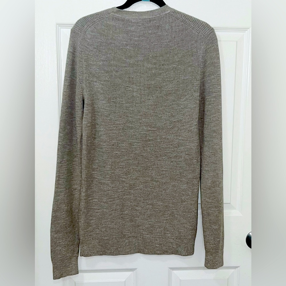 - Banana republic Men’s 100% cotton Crewneck Size Medium - Picture 3 of 4